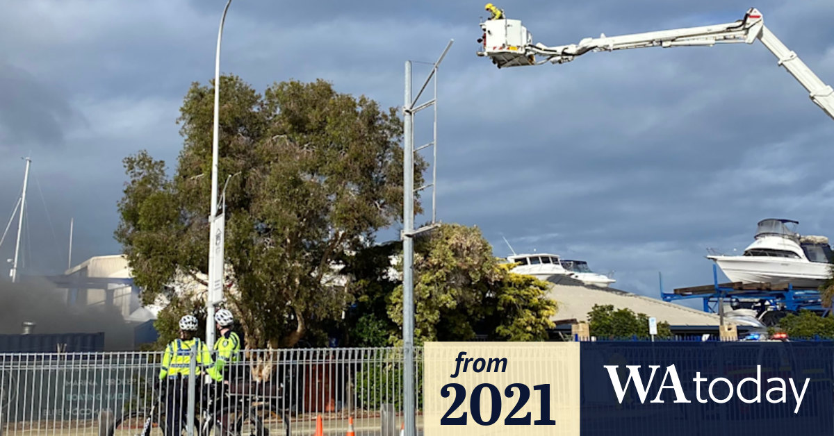 Emergency crews battle blaze in Fremantle boatyard